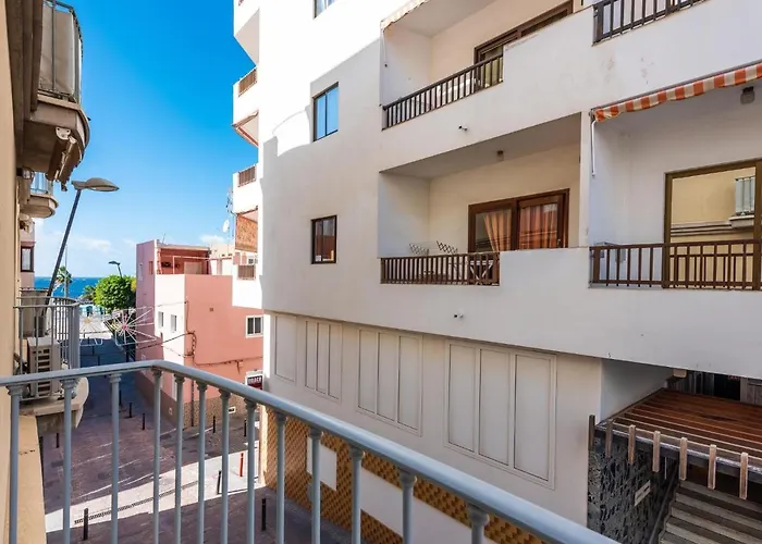 公寓 205 Cristianos By The Beach, Center, Wifi Ac 阿罗纳