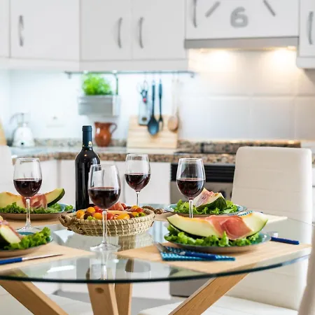 Апартаменты 205 Cristianos By The Beach, Center, Wifi Ac